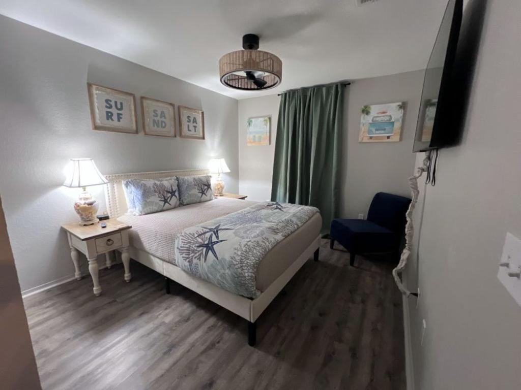 Apartment Perfect Place For Your Crowd Sleep 10 In Pcb